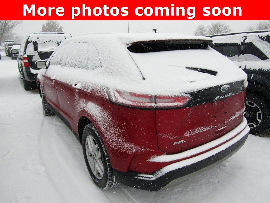 2023 Ford Edge SEL photo 3