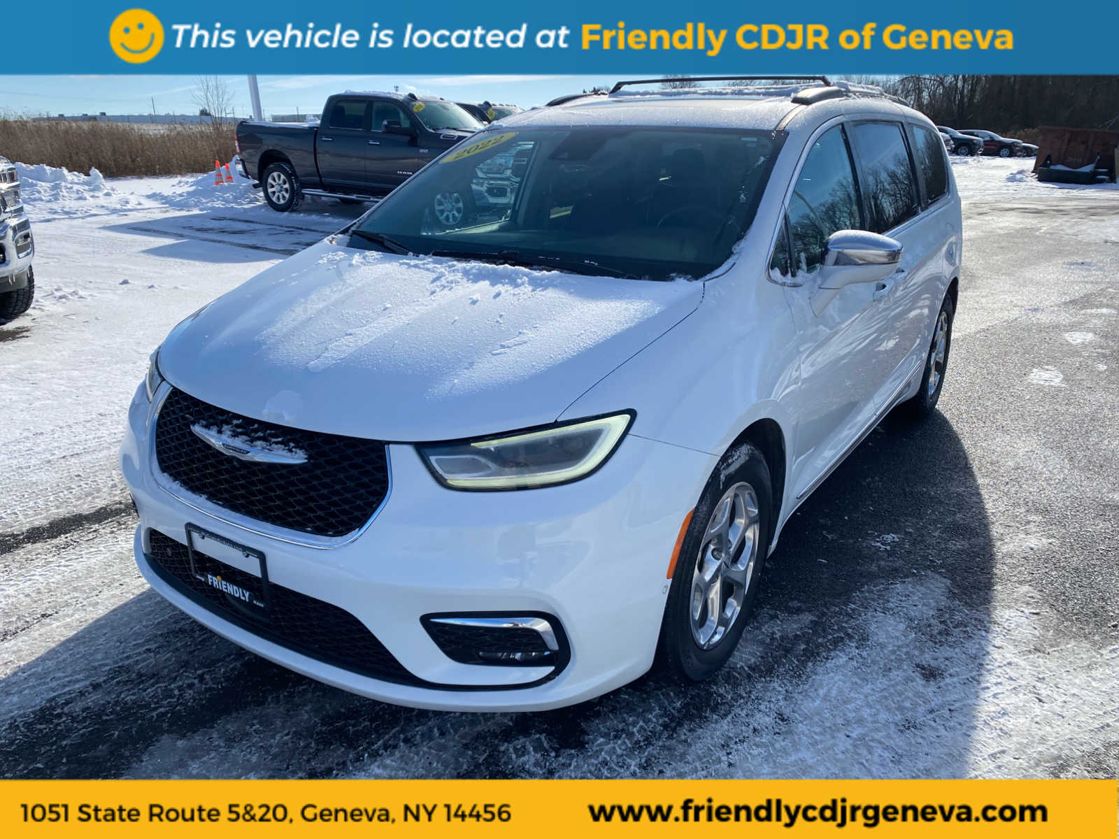 2022 Chrysler Pacifica Limited's photo