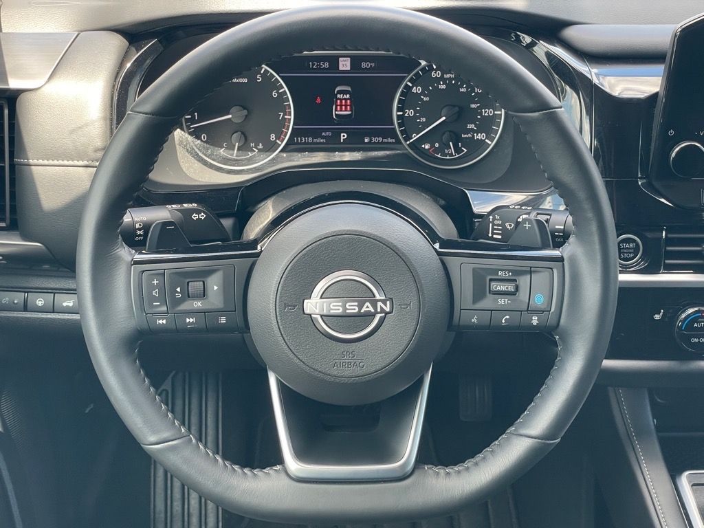 2024 Nissan Pathfinder SL photo 11