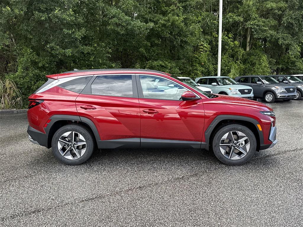 2025 Hyundai Tucson SEL photo 2