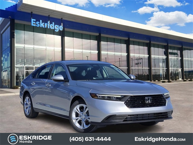 2025 Honda Accord LX's photo