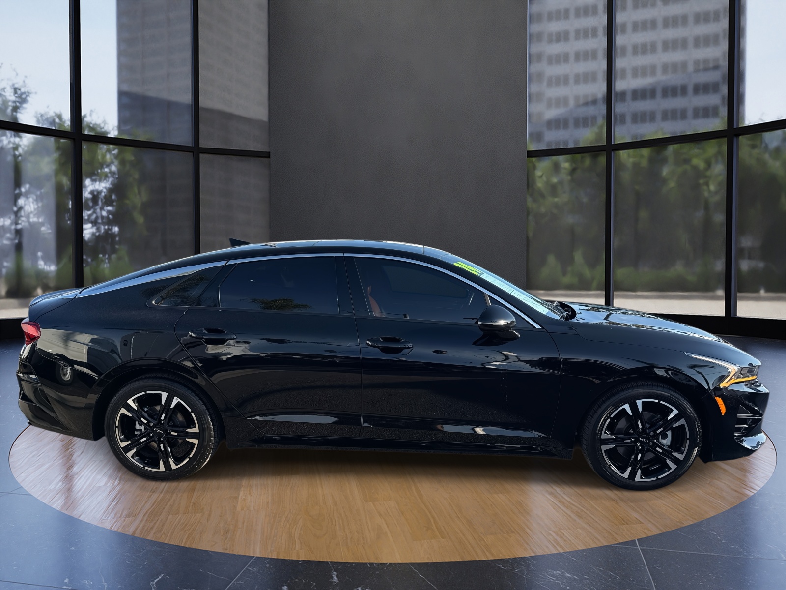 2024 Kia K5 GT-Line photo 2