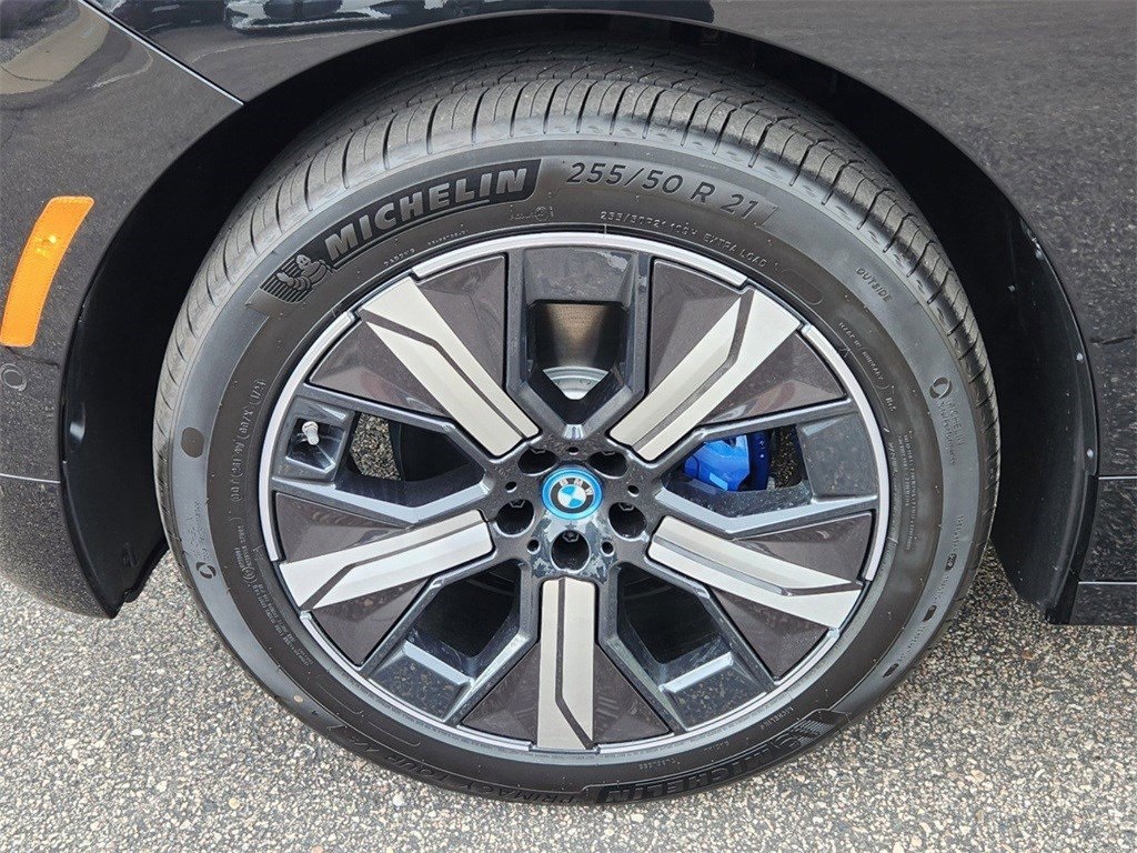 2025 Bmw iX photo 7