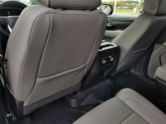 2024 Gmc Yukon XL SLT photo 25
