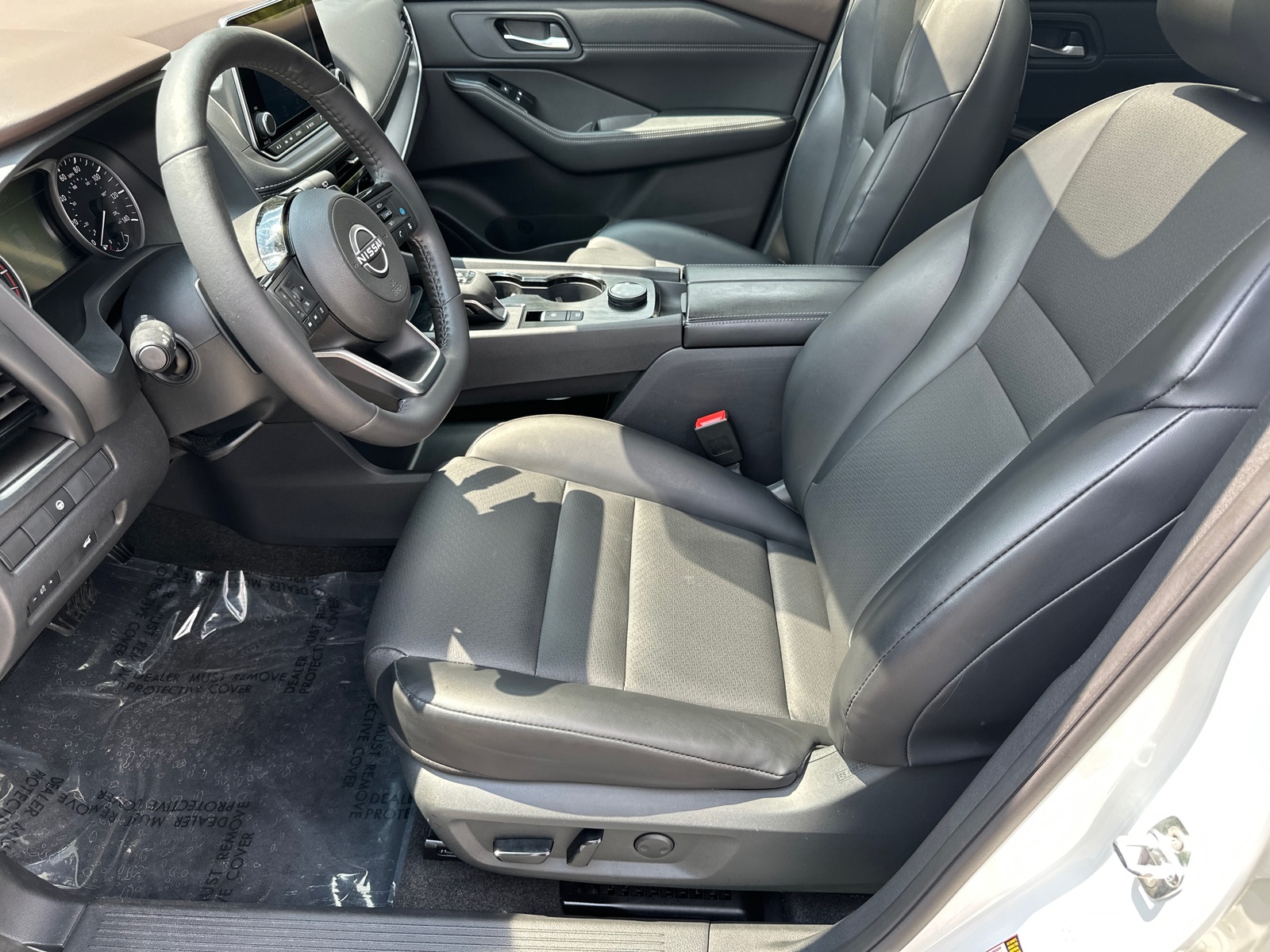 2023 Nissan Rogue SV photo 9