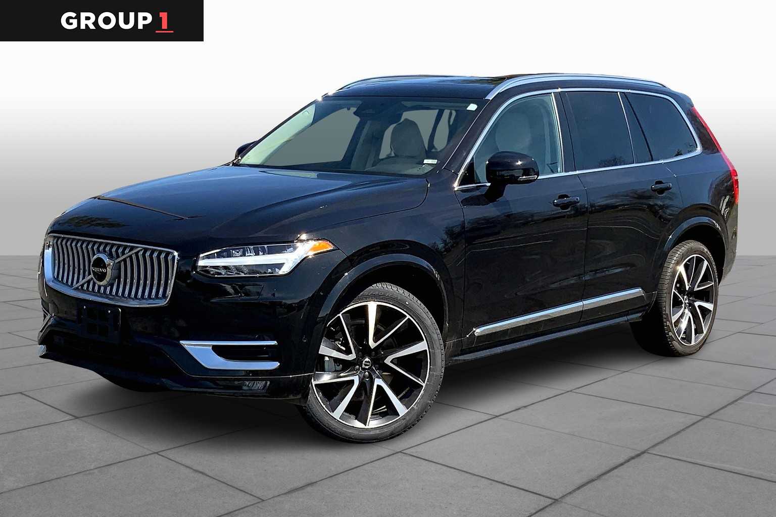 2023 Volvo XC90 Plus's photo