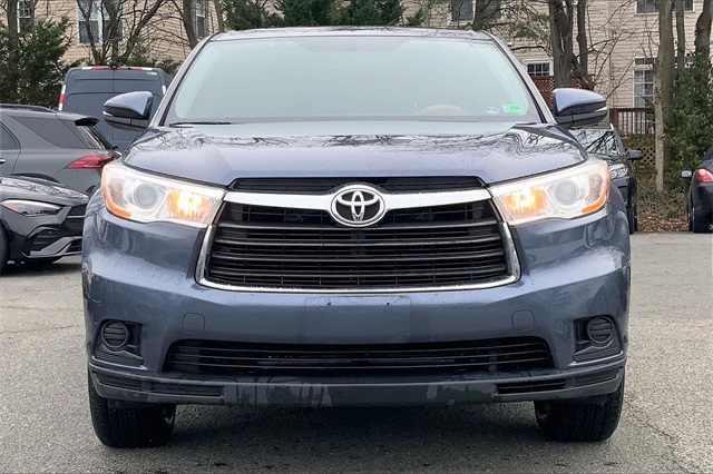 2014 Toyota Highlander LE's photo