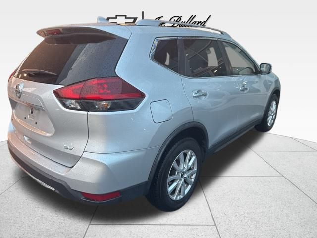 2018 Nissan Rogue SV photo 4