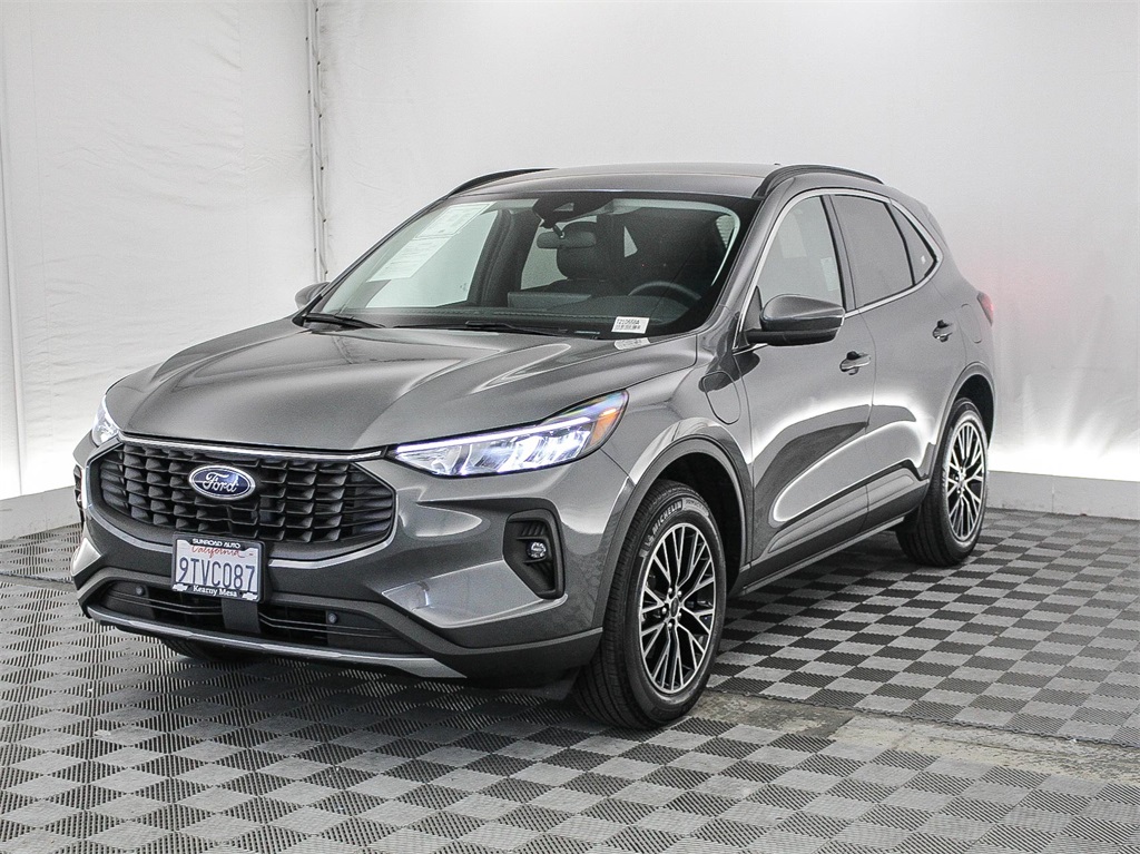 2025 Ford Escape Base photo 3