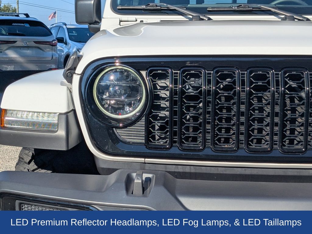 2024 Jeep Gladiator Willys photo 10