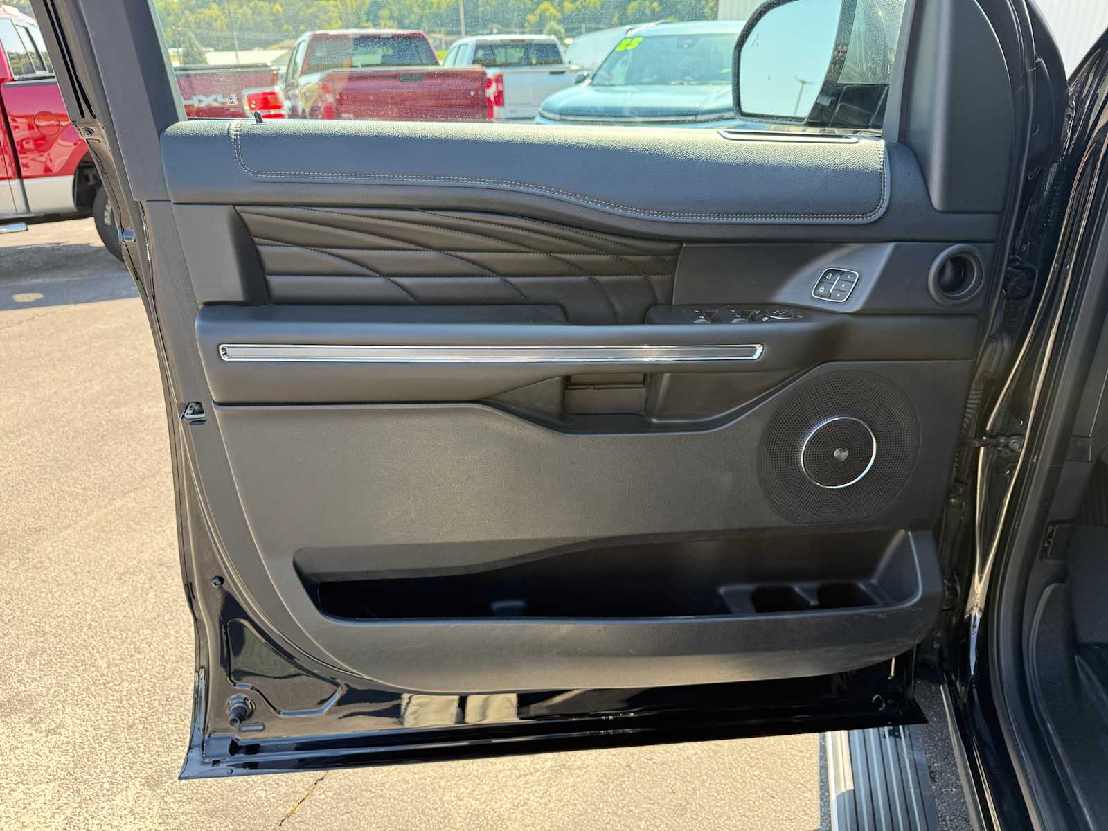 2018 Ford Expedition Platinum photo 16