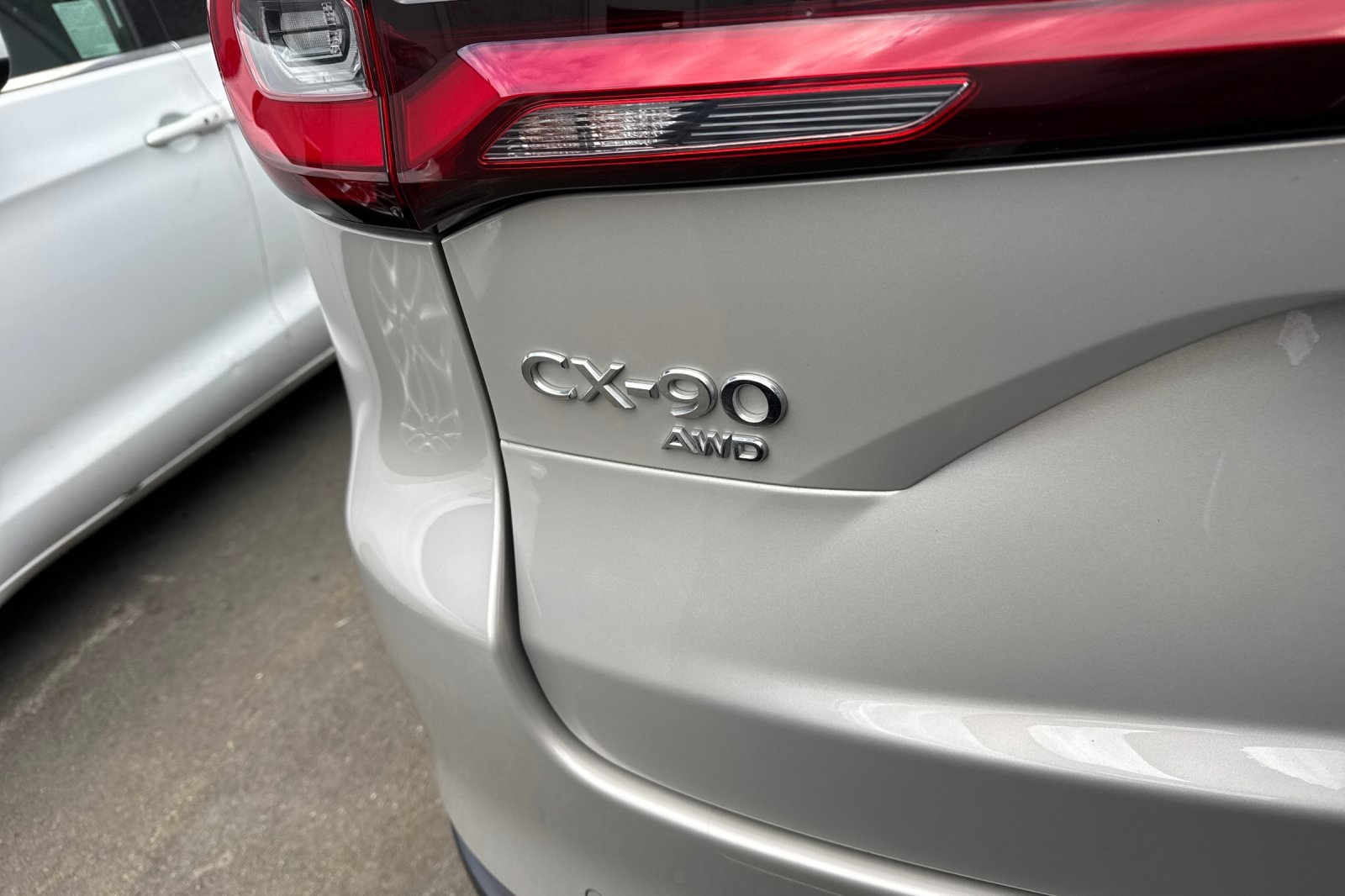 2024 Mazda CX-90 Premium Plus photo 4