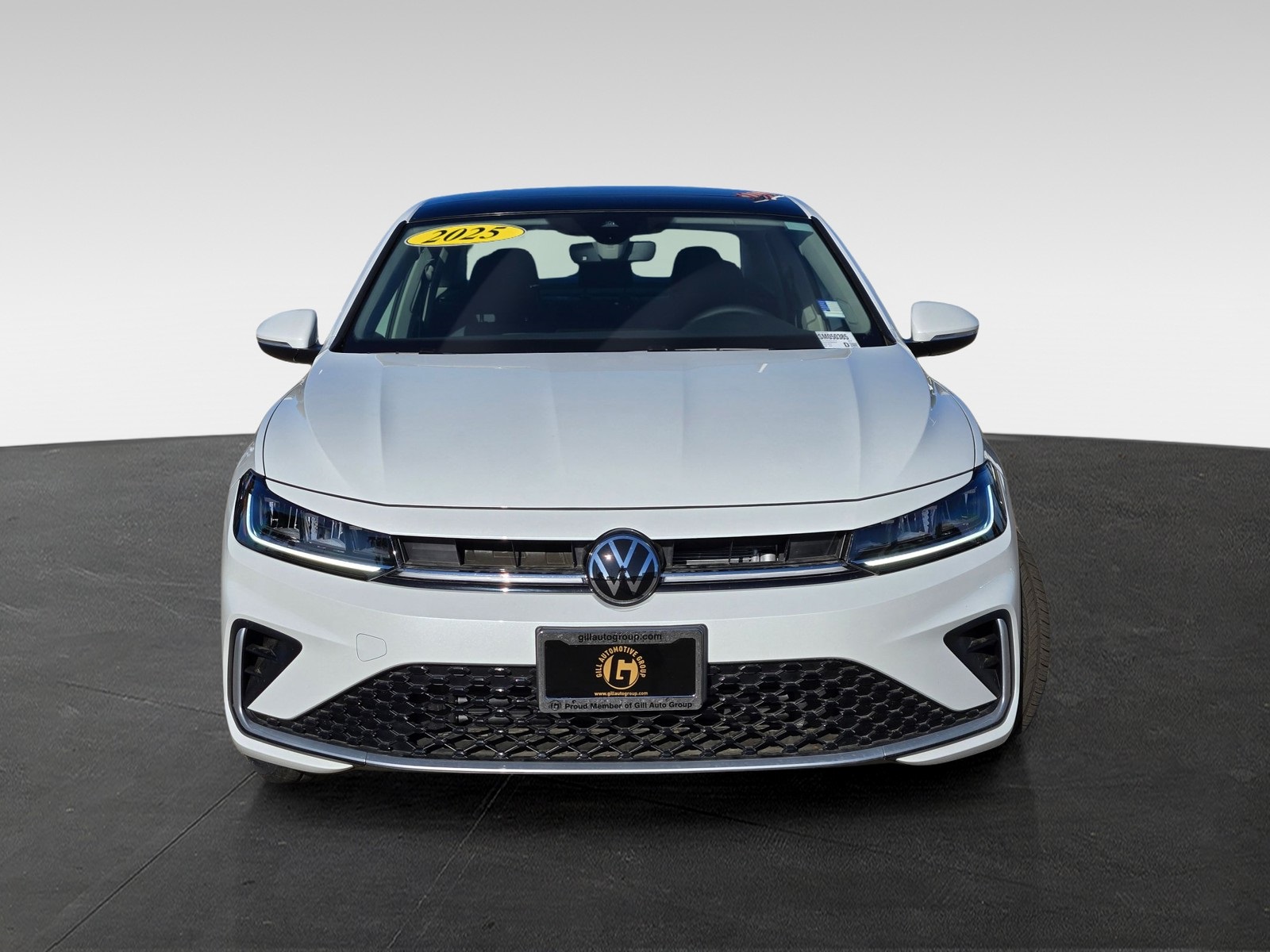 2025 Volkswagen Jetta 1.5T SEL photo 2