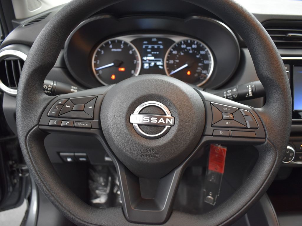 2025 Nissan Versa 1.6 S photo 26