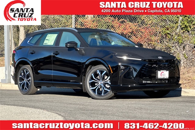 2025 Toyota Crown Signia XLE's photo