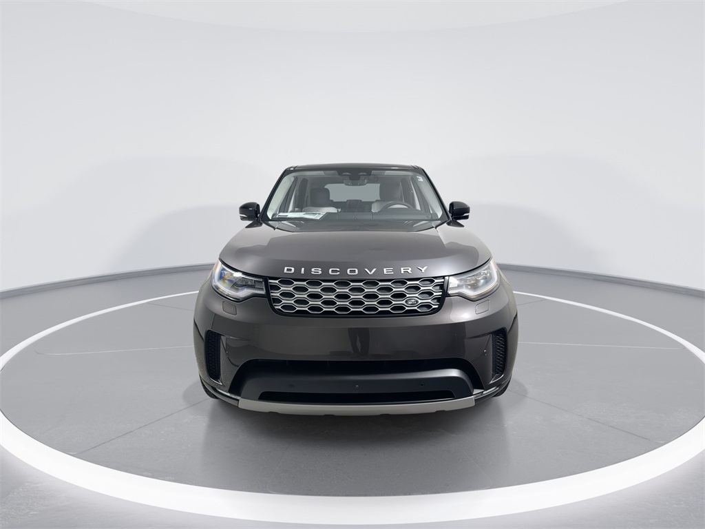 2025 Land Rover Discovery S photo 3