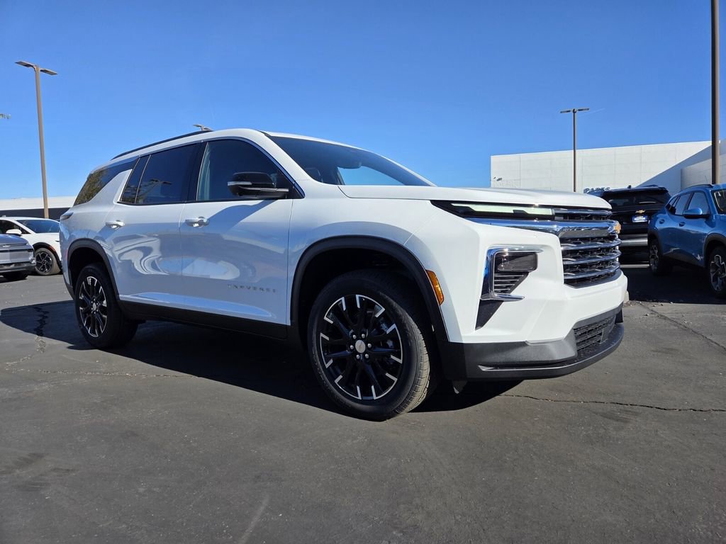 2026 Chevrolet Traverse LT's photo