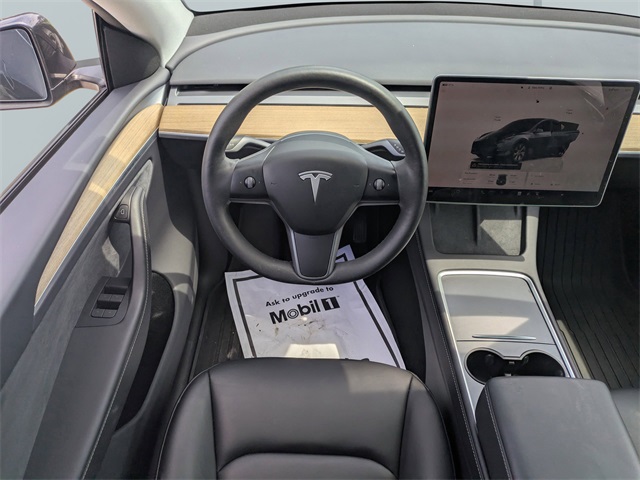 2024 Tesla Model Y Long Range photo 16