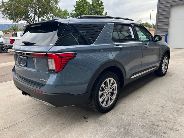 2025 Ford Explorer photo 4