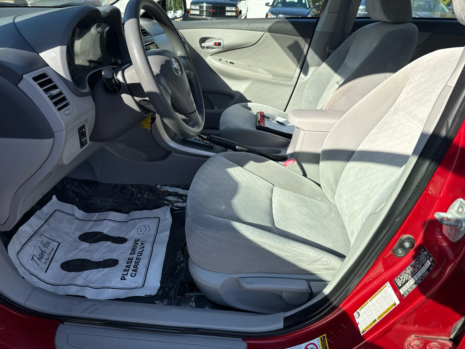 2009 Toyota Corolla LE photo 11