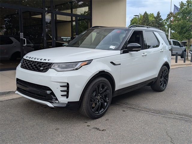 2025 Land Rover Discovery SE photo 2