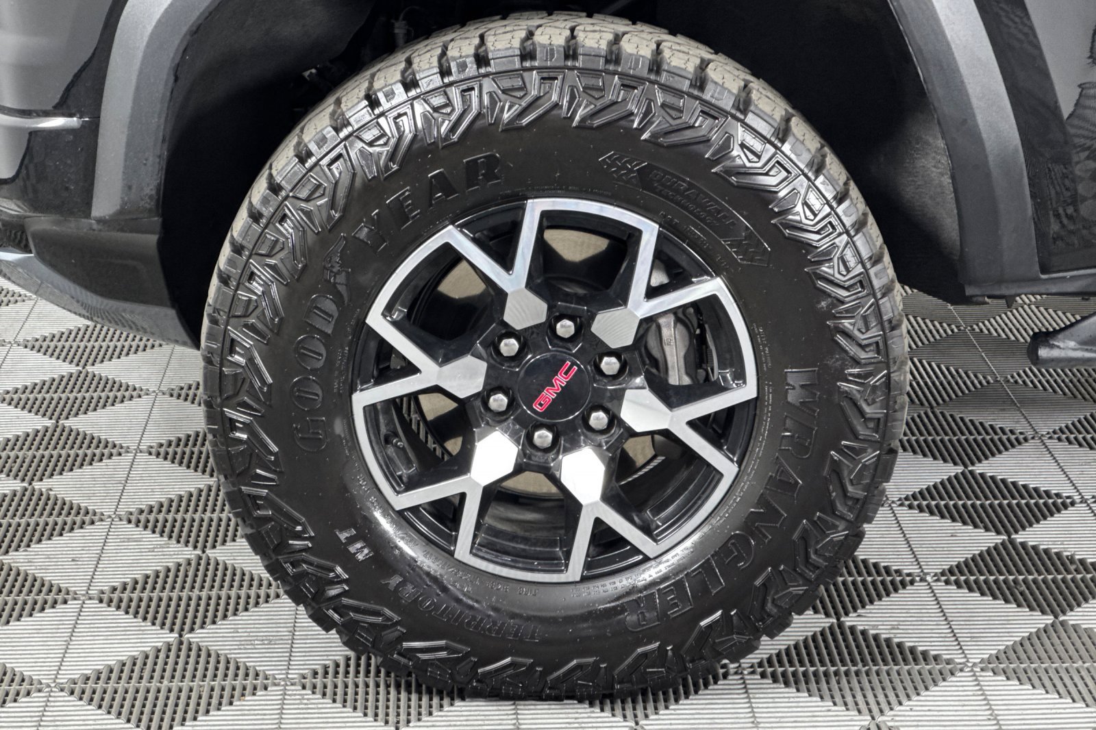 2024 Gmc Canyon AT4X photo 23