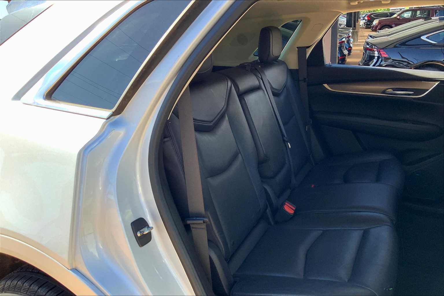 2017 Cadillac XT5 Luxury photo 17