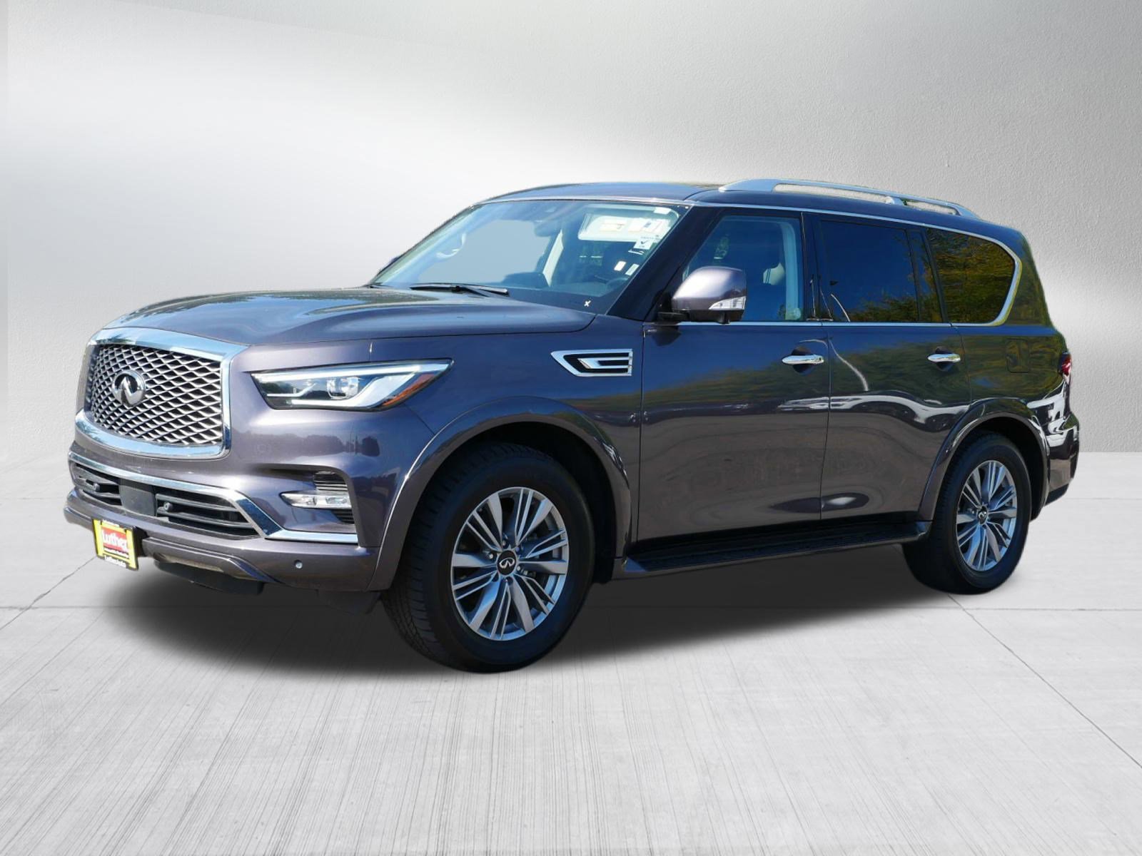 2024 Infiniti QX80 Luxe photo 3