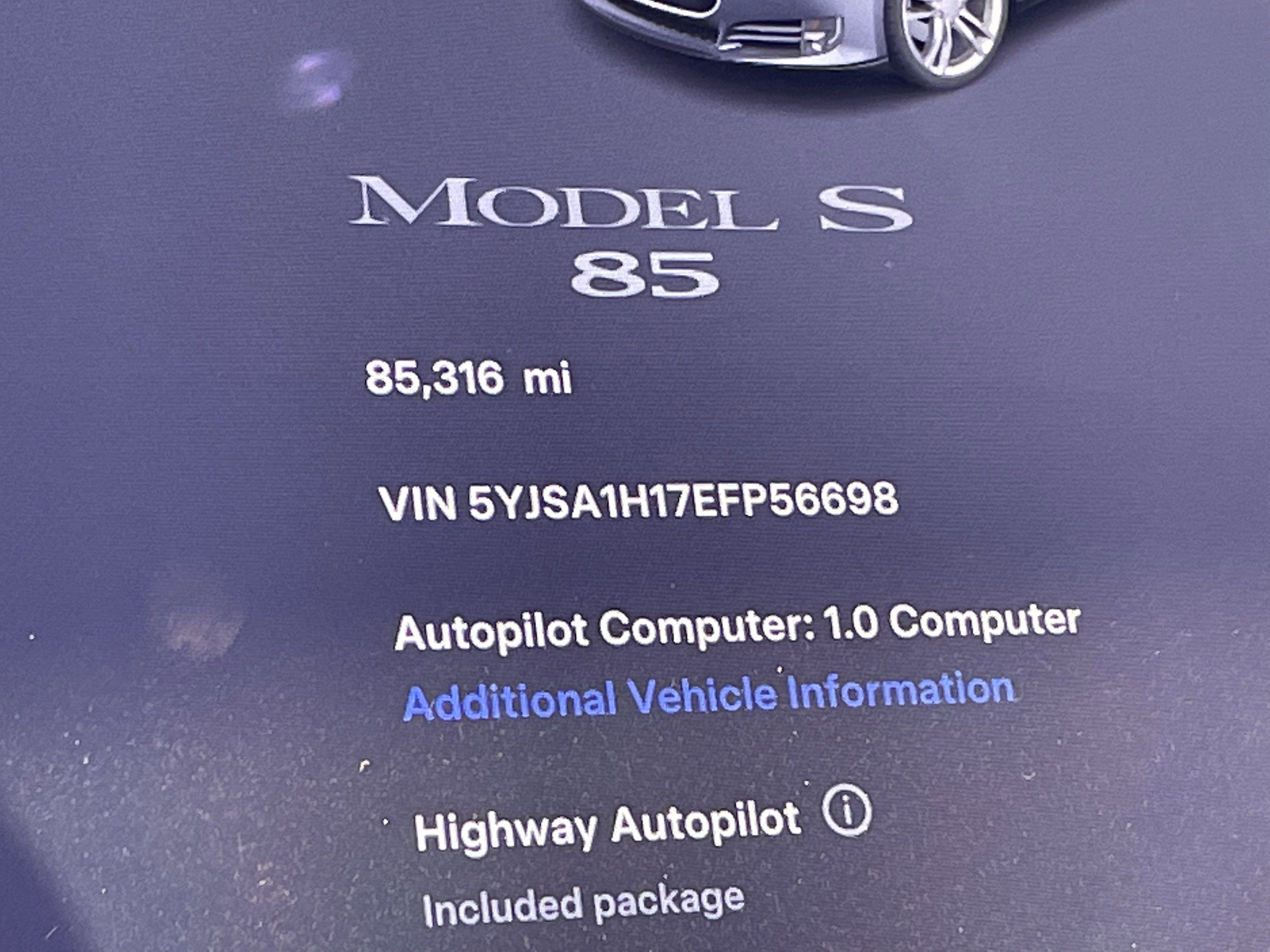 2014 Tesla Model S photo 3