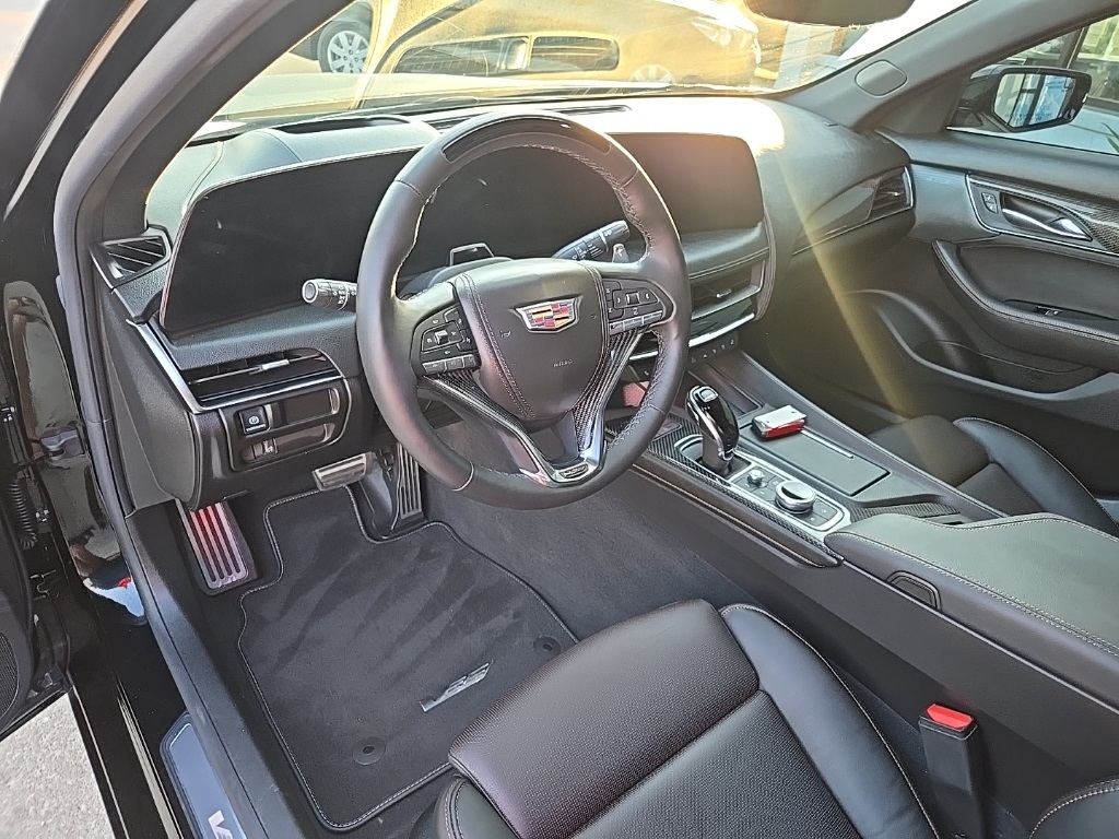 2026 Cadillac CT5 V photo 31