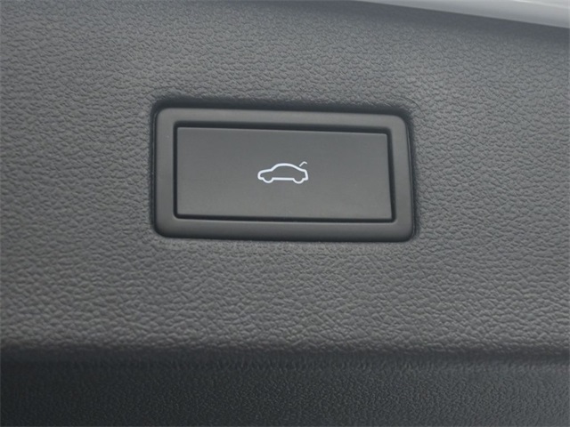 2022 Volkswagen Tiguan SE photo 24