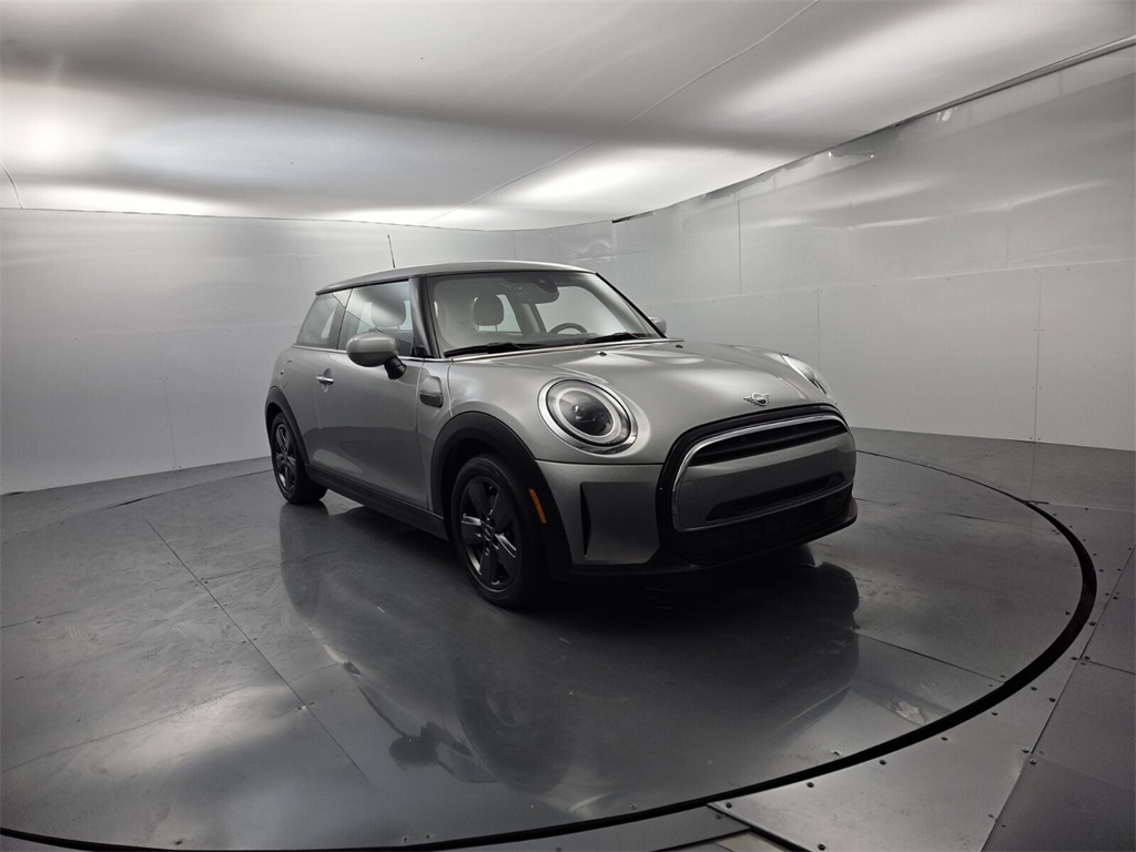 2024 MINI Hardtop 2 Door Base's photo
