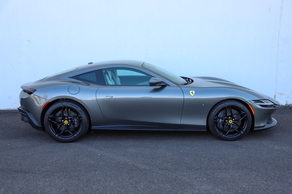 2024 Ferrari Roma photo 3