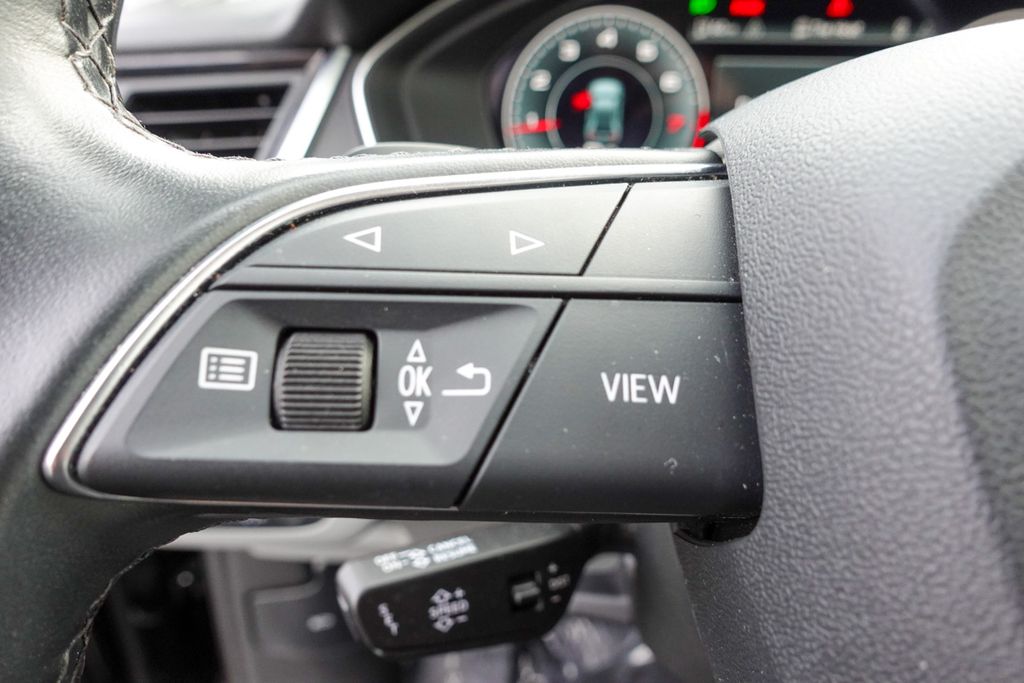 2022 Audi Q5 45 S line Premium photo 15