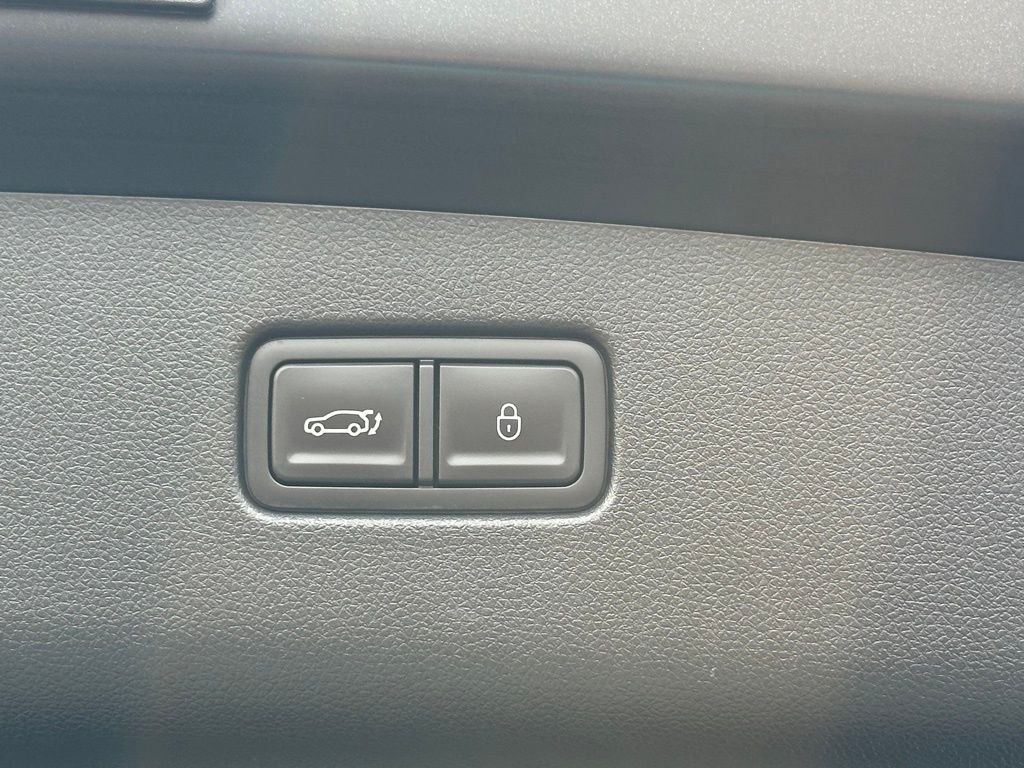 2025 Genesis Electrified GV70 Advanced photo 12