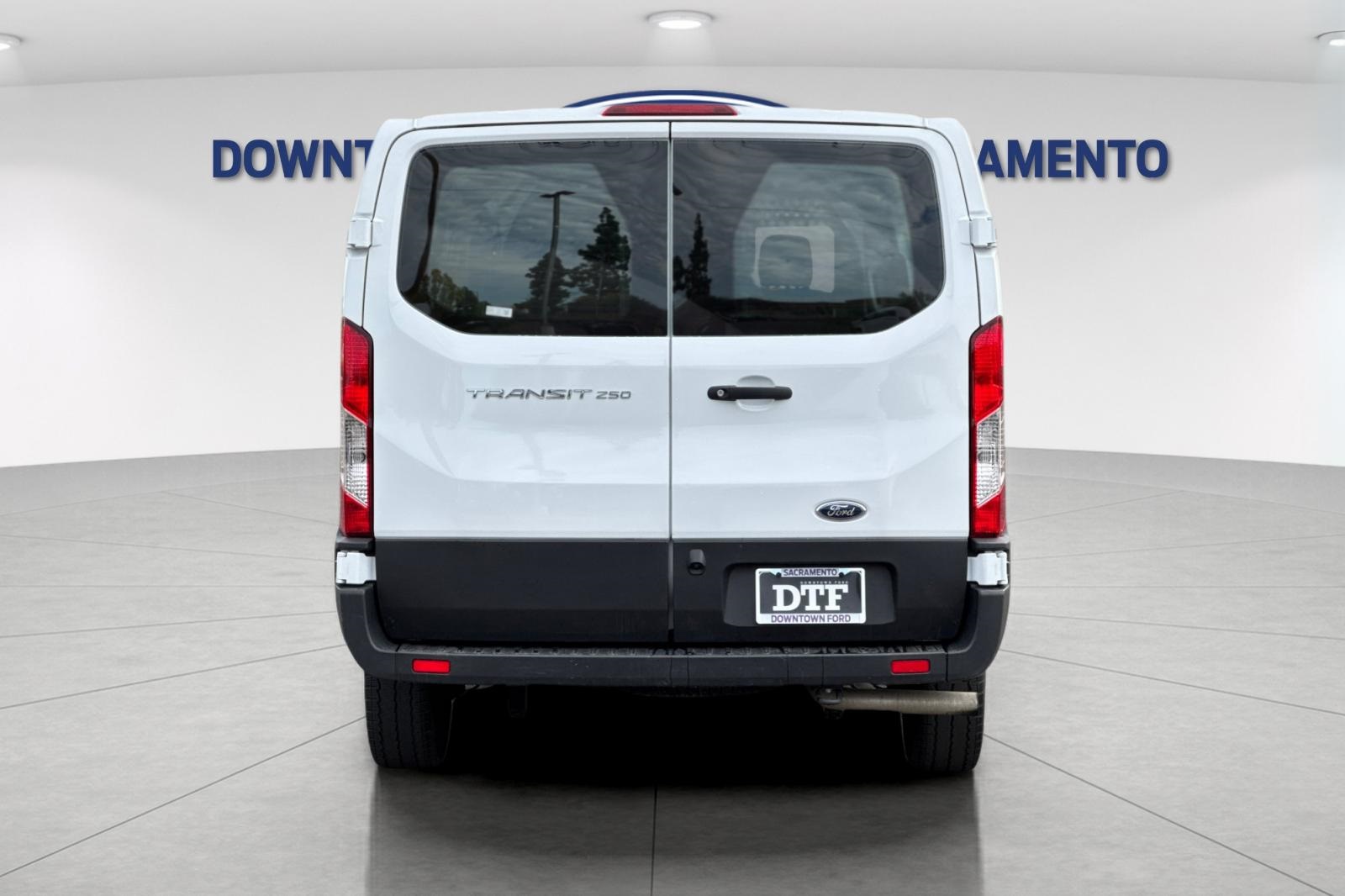 2024 Ford Transit photo 3