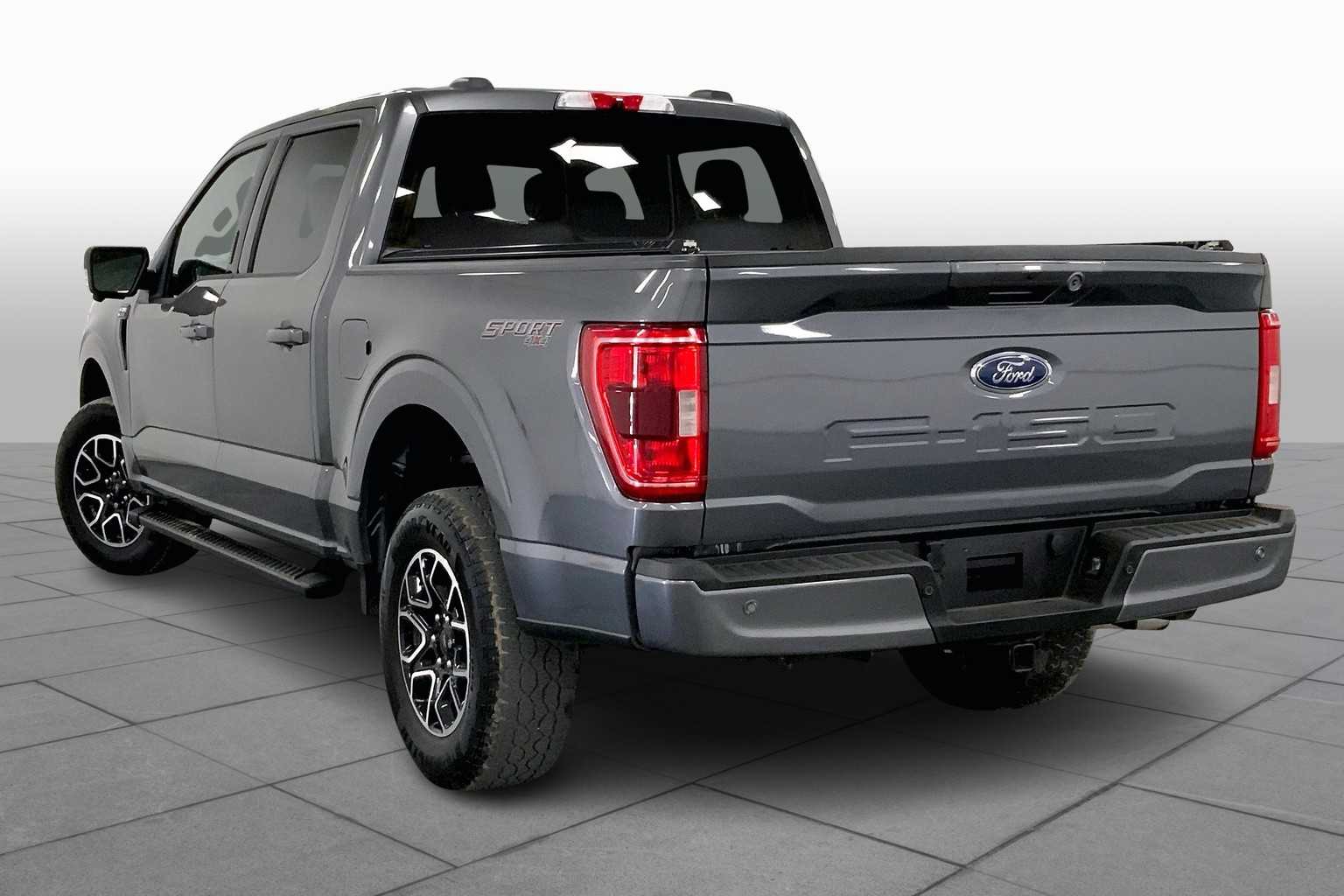 2022 Ford F-150 XLT photo 11