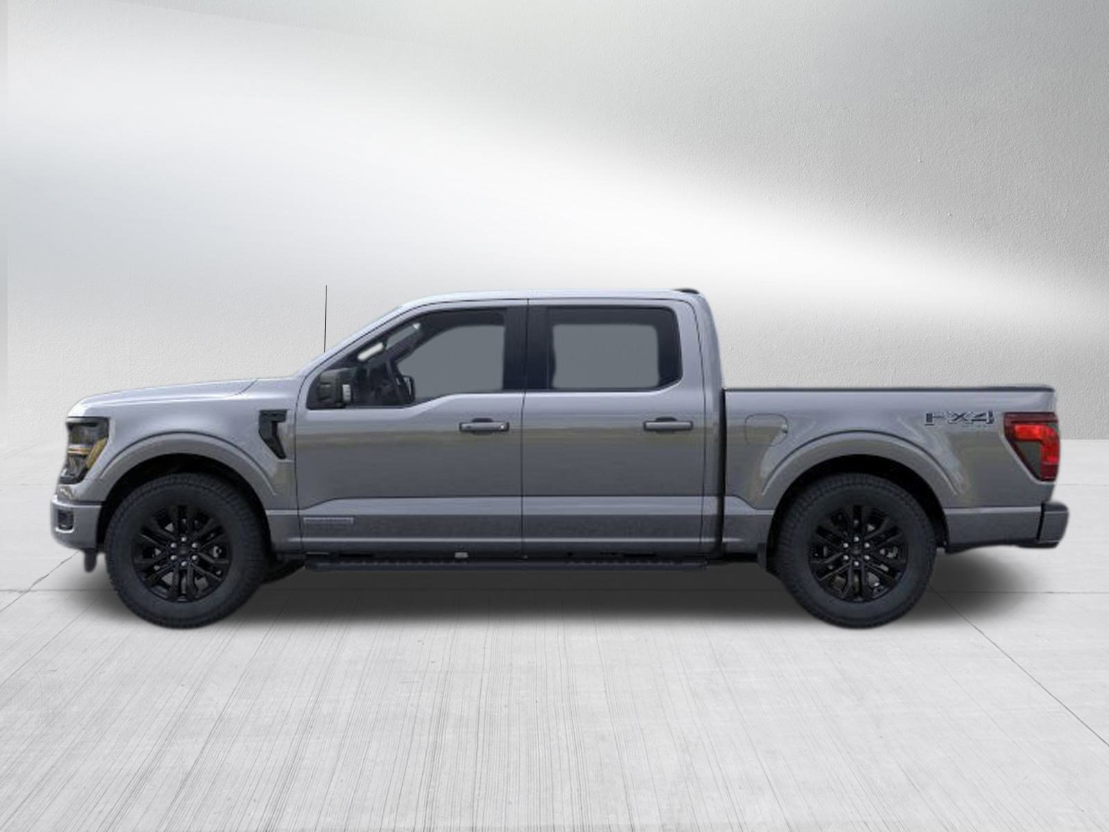 2025 Ford F-150 XLT photo 4