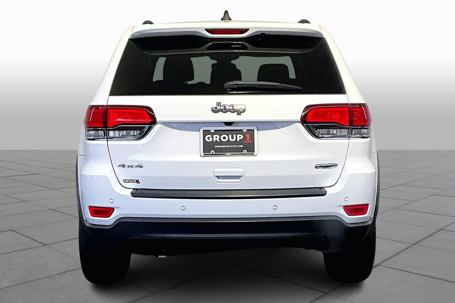 2020 Jeep Grand Cherokee Laredo photo 4