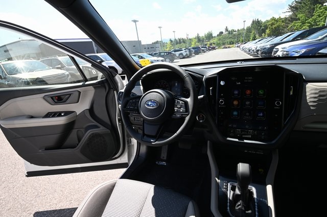 2025 Subaru Forester Premium Base photo 16