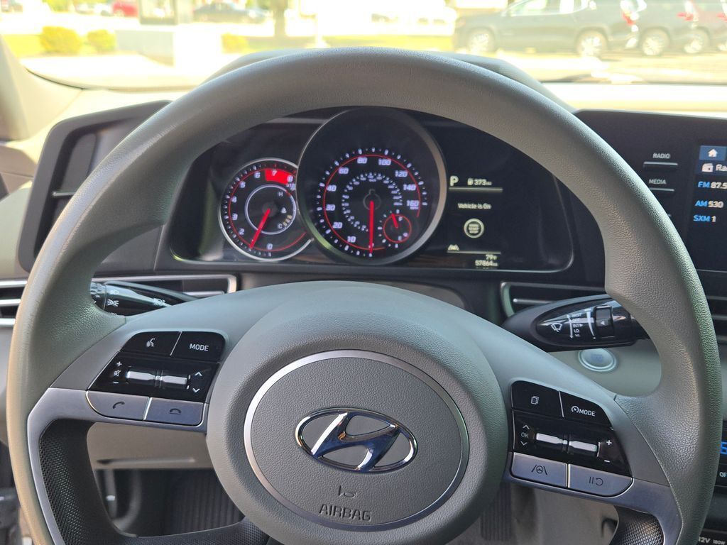 2023 Hyundai Elantra SEL photo 25