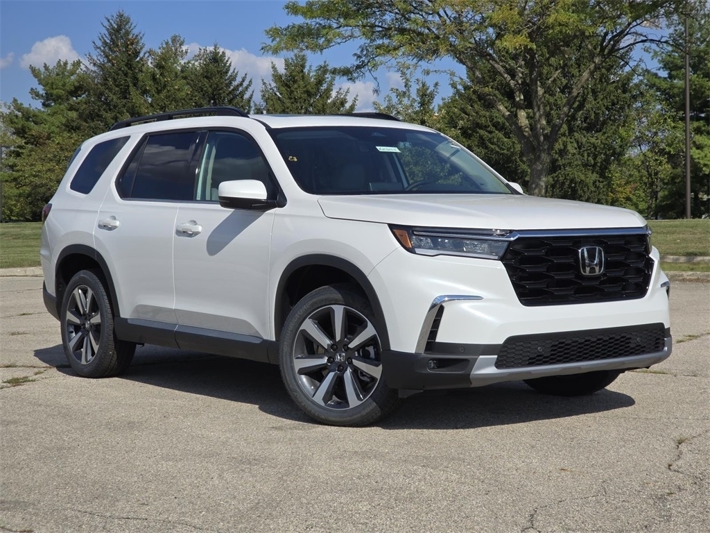2025 Honda Pilot Touring photo 2
