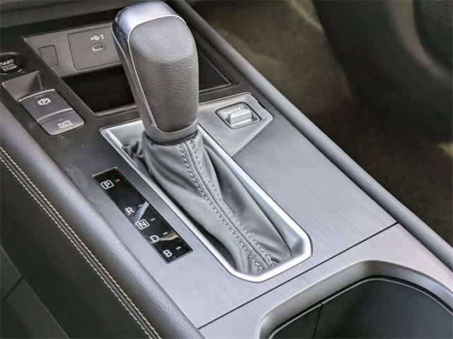 2025 Nissan Kicks SV photo 15
