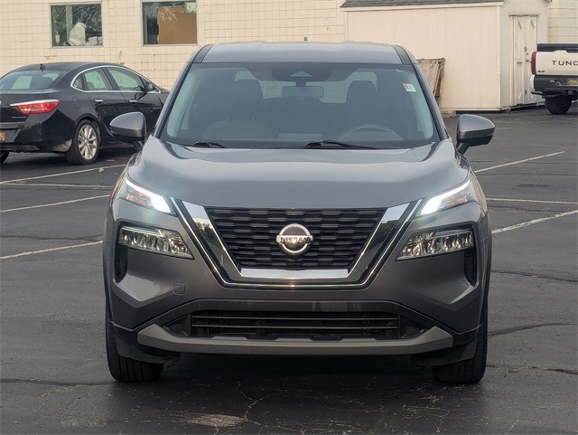2021 Nissan Rogue SV photo 3