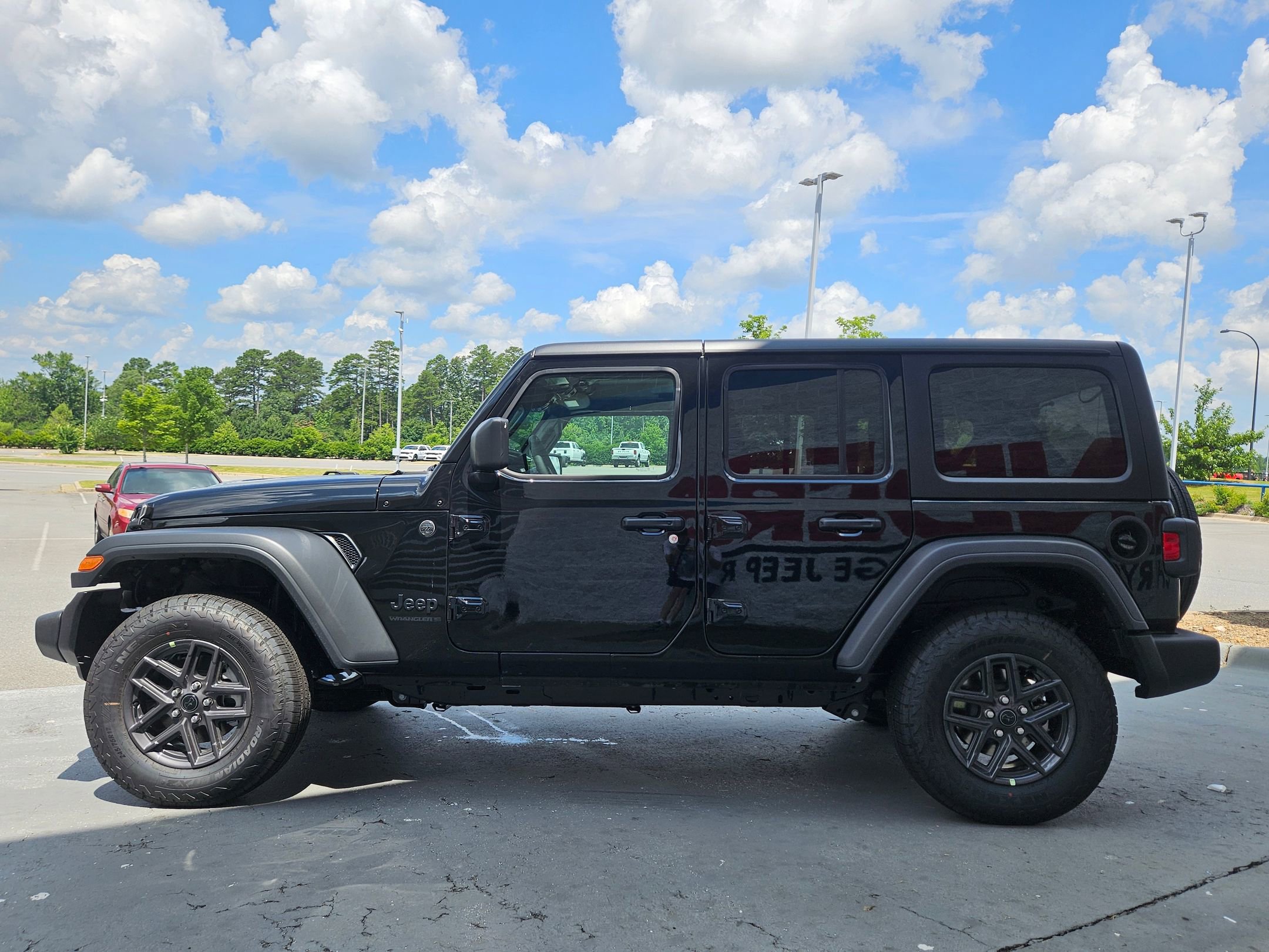 2025 Jeep Wrangler Sport S photo 4