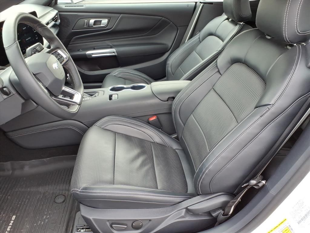 2024 FORD MUSTANG - Image 8