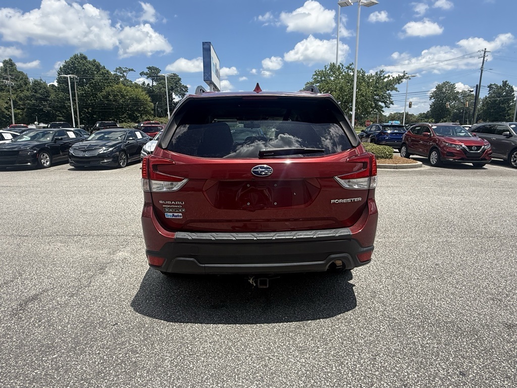 2022 Subaru Forester Premium photo 3
