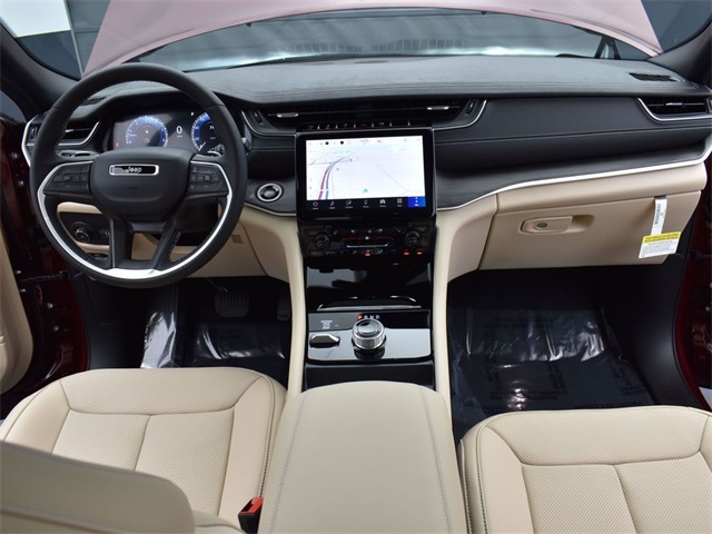2025 Jeep Grand Cherokee Limited photo 10