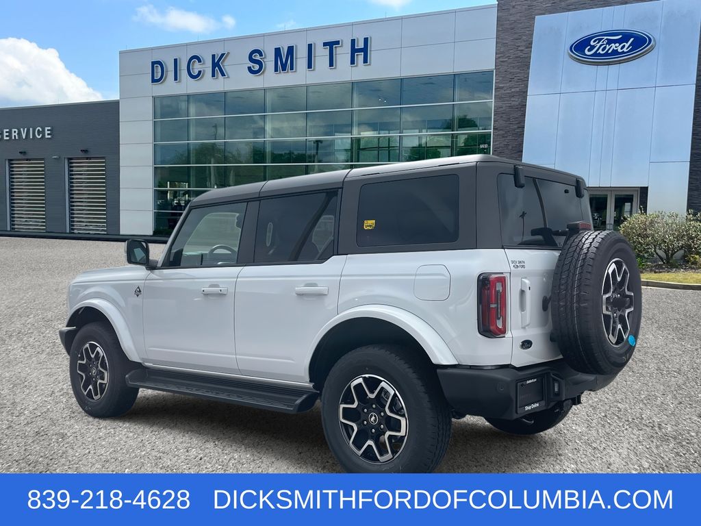 2025 Ford Bronco Outer Banks photo 4