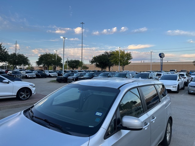 2016 Kia Sedona LX photo 3